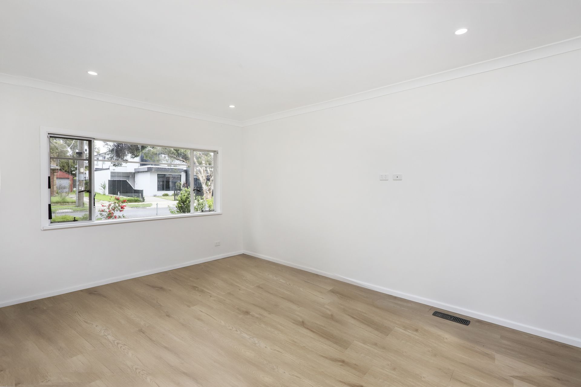 39 Clematis Avenue, Altona North - Thumbnail 4