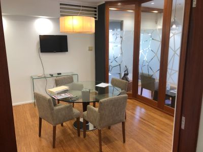 HIGHLY FUNCTIONAL OFFICE IN SPRING HILL!