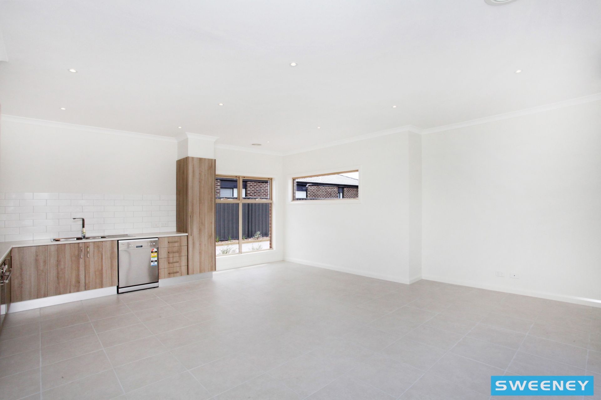 3/2 Lane Place, Hillside - Thumbnail 4