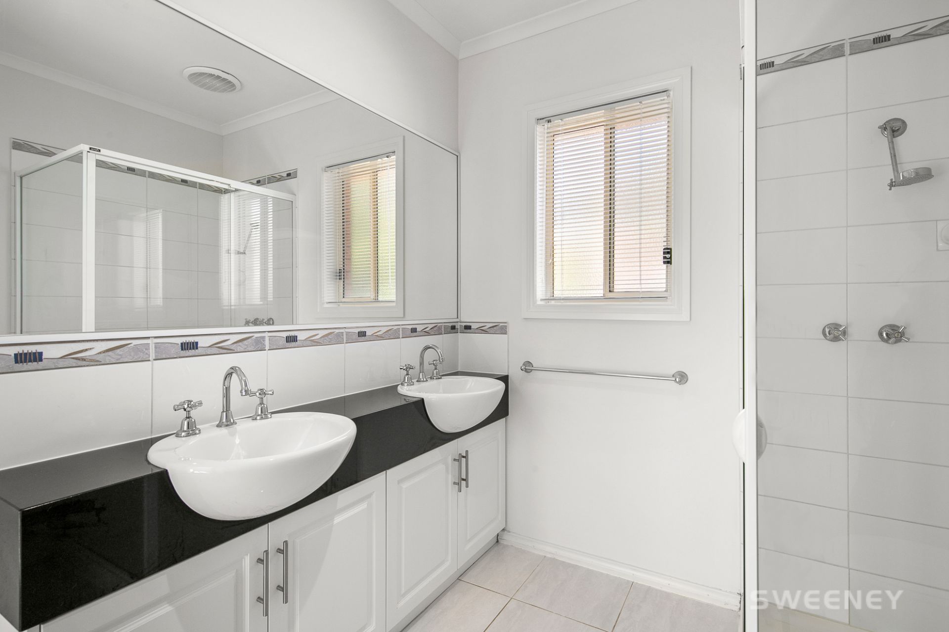 89 Middle Park Drive, Sanctuary Lakes - Thumbnail 8
