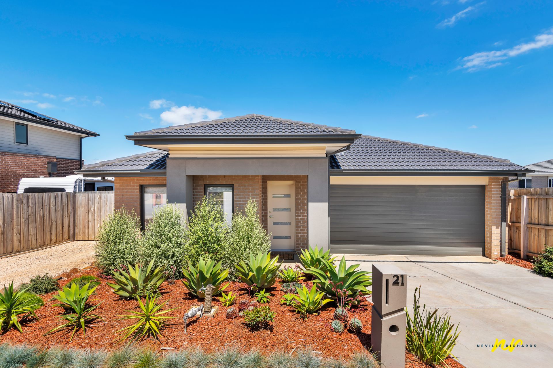 21 Pardolote Crescent, St Leonards Neville Richards Real Estate