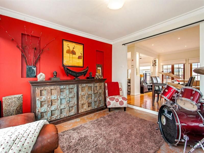 35 Conifer Avenue, Brooklyn - Thumbnail 5