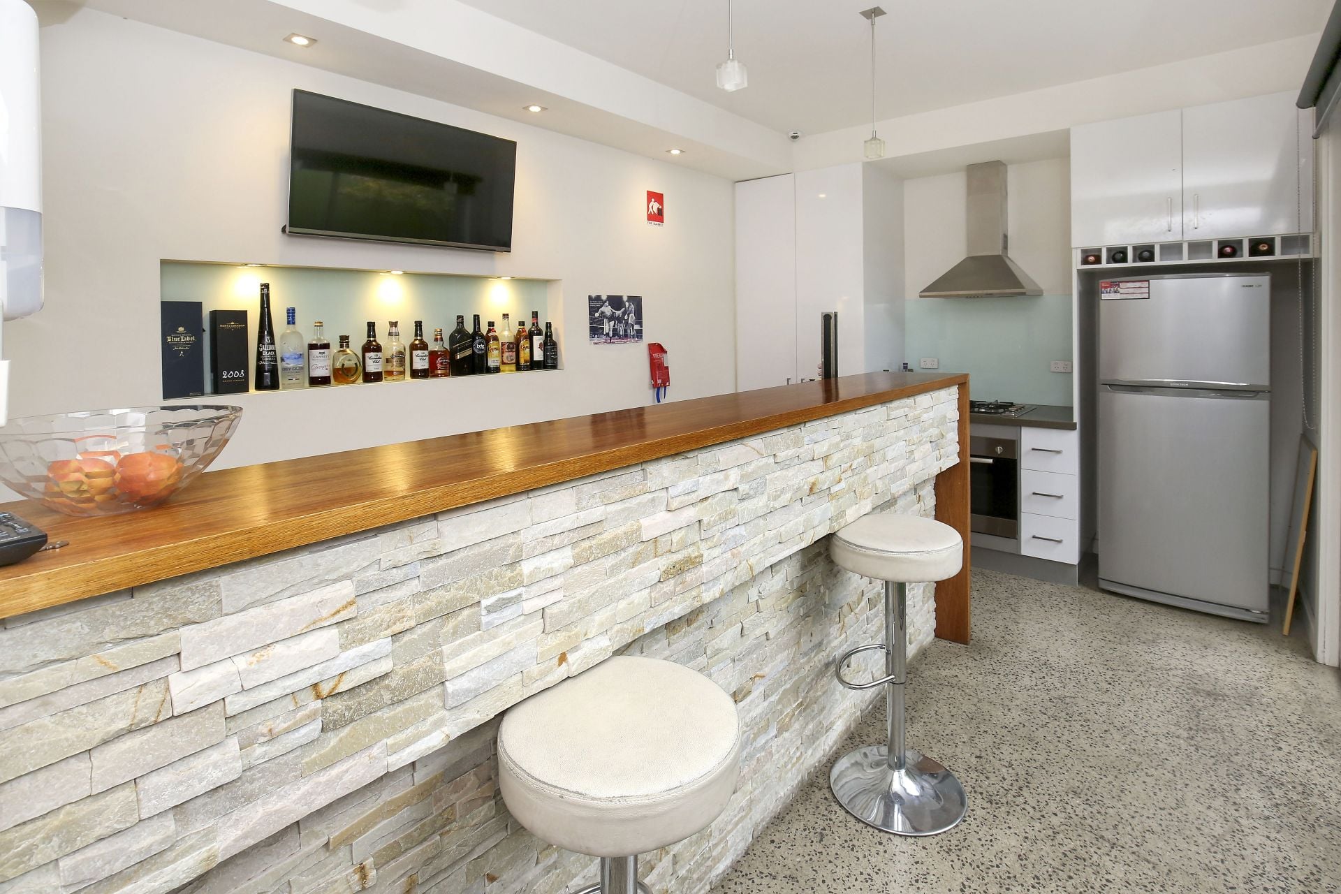Modern Commercial Office Space in Prime Location