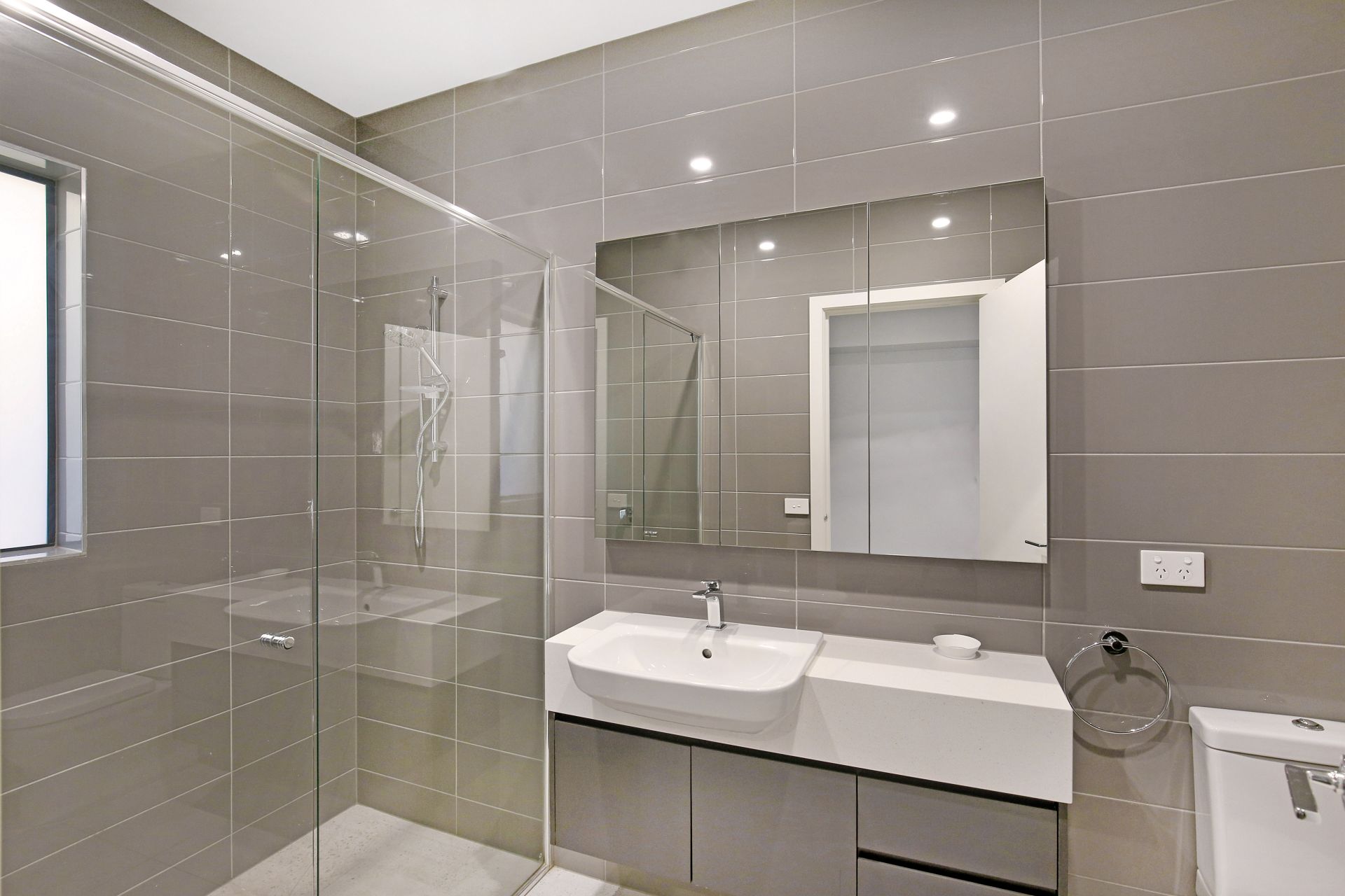 Immaculate, modern,  low maintenance and ready to call home!