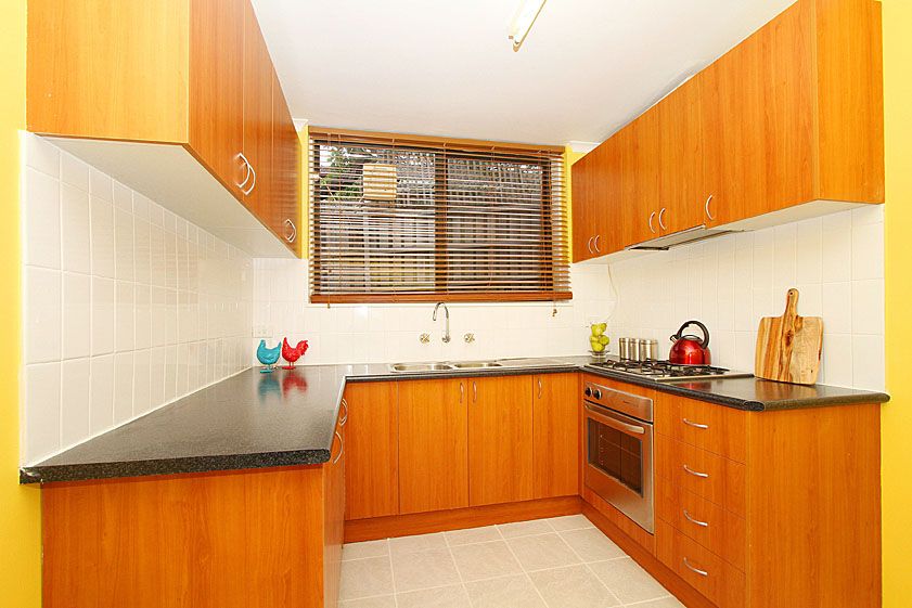 BRIGHT AND FRESH IN A CONVENIENT LOCATION
