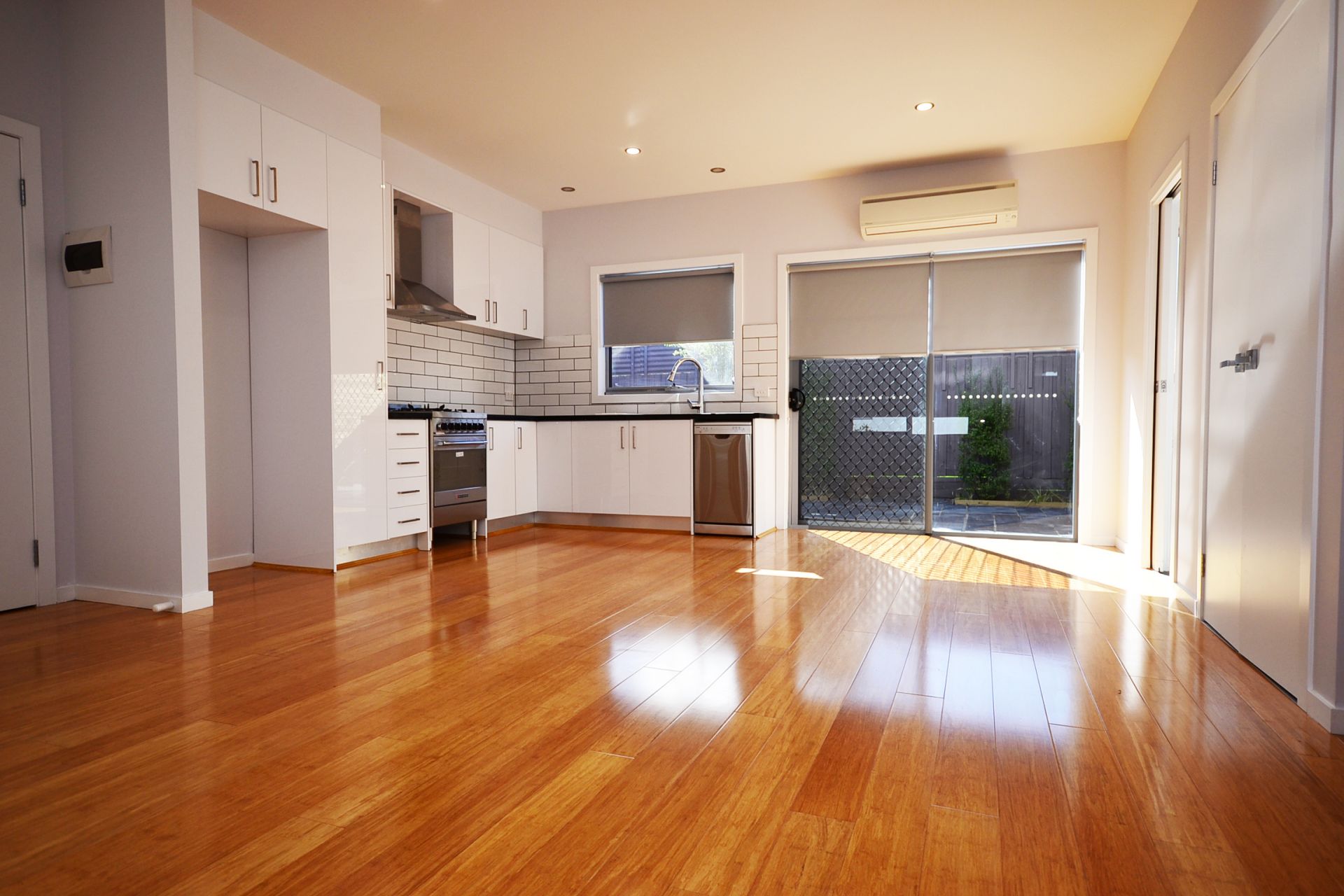 SUPERB MODERN STYLE