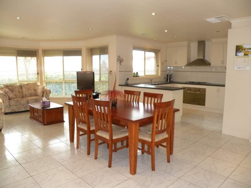 25 Elysee Avenue SOUTH MORANG, South Morang - Thumbnail 5
