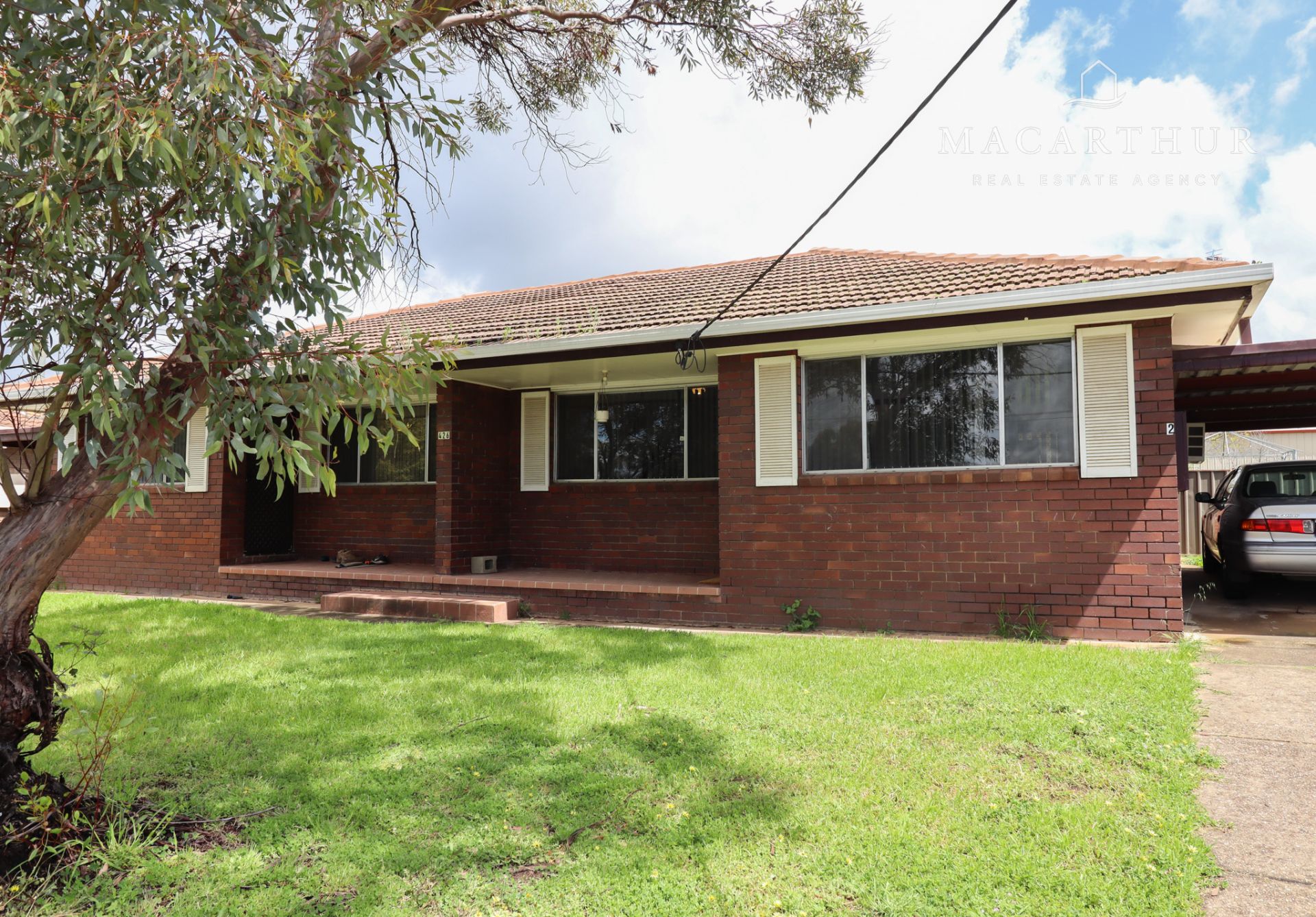 2/426 Kooringal Road, Lake Albert Macarthur Real Estate Agency