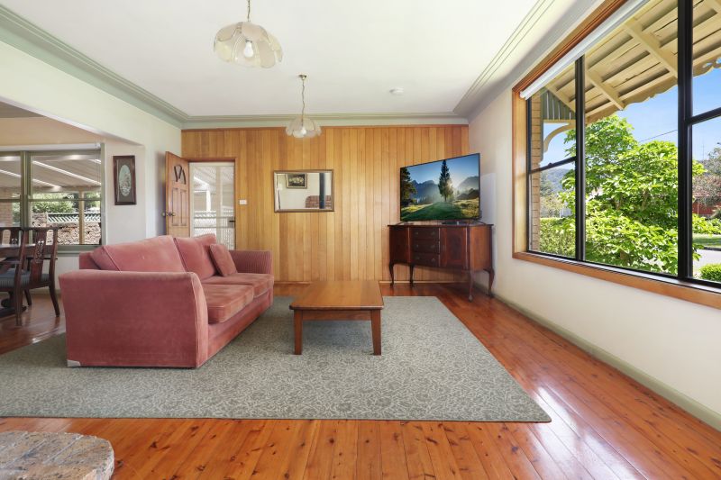 Real Estate For Sale 90 Hopewood Crescent Fairy Meadow , NSW