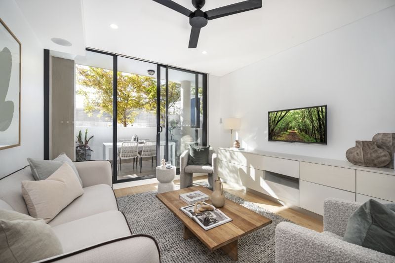 Immaculate executive living on prized Crows Nest border
