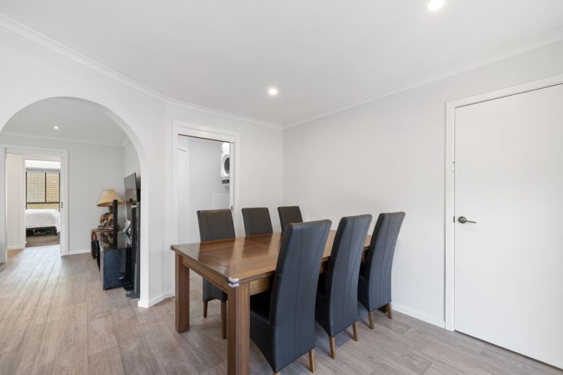 2/8 Crellin Avenue South, Altona Meadows - Thumbnail 8