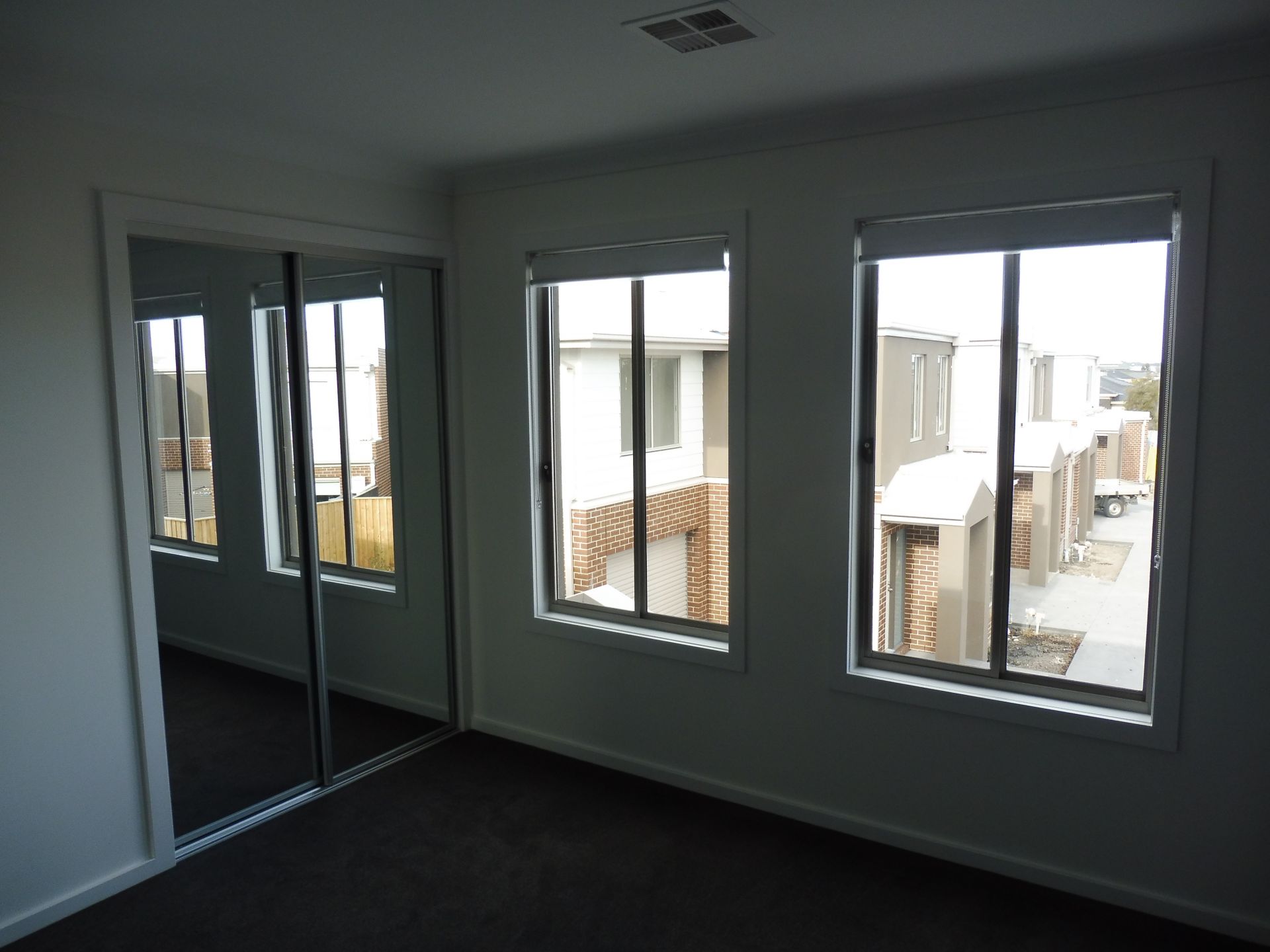 Brand New 6 Star Contemporary Living Townhouse
