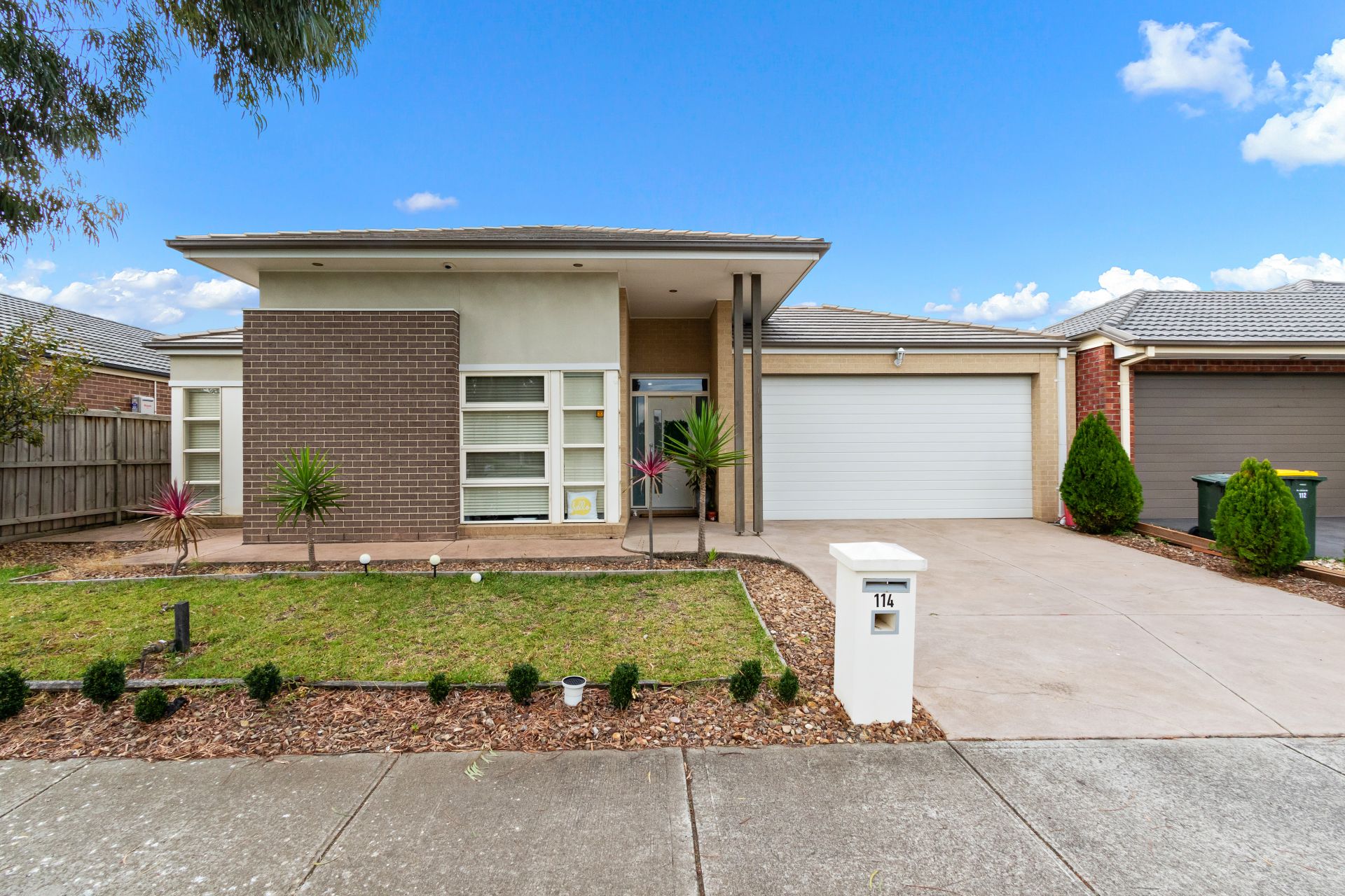 CONVENIENT & MODERN STYLE LIVING