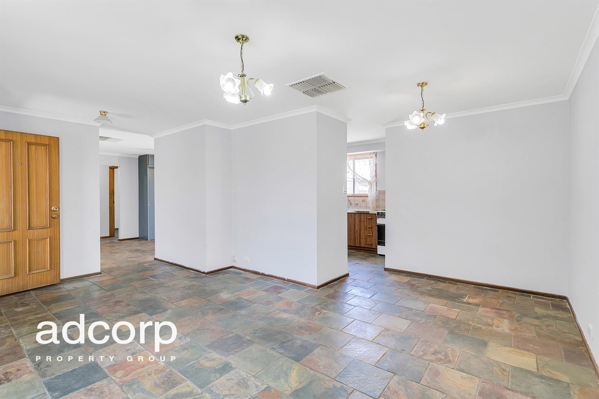 39 Swallow Crescent Parafield Gardens SA, Parafield Gardens - Thumbnail 4