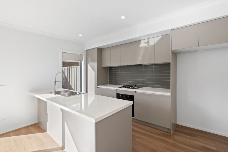 27 Turning Loop, Fraser Rise