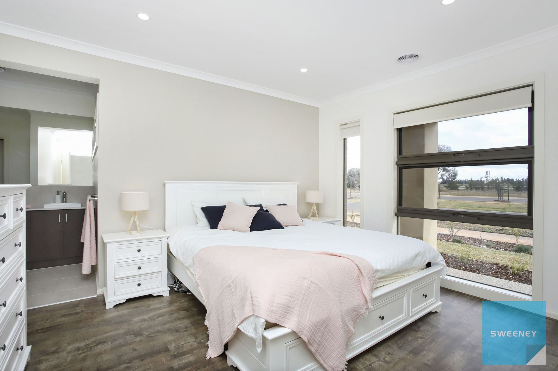 46 Bromley Circuit, Thornhill Park - Thumbnail 3