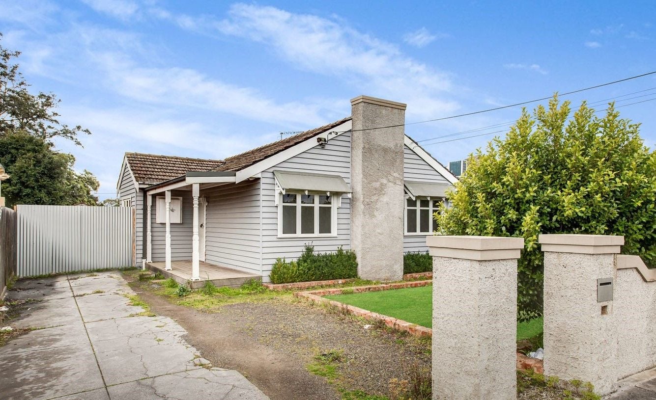 Lovely Updated Weatherboard Home