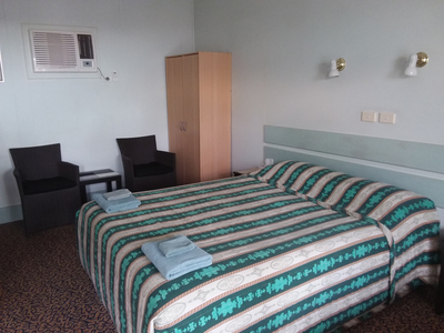 MOTEL LEASEHOLD FOR SALE - PROSPEROUS RURAL CENTRE - EXCELLENT OPPORTUNITY