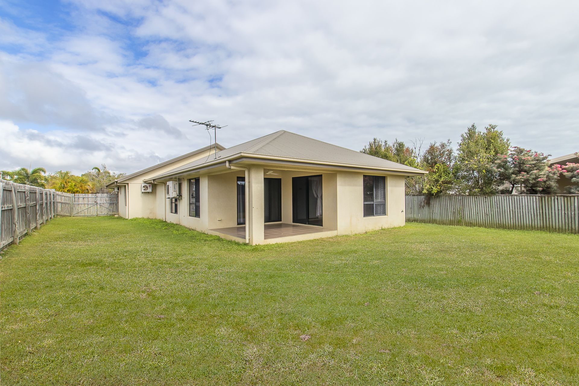 34 Mendi Drive, Bushland Beach Harcourts Kingsberry Townsville