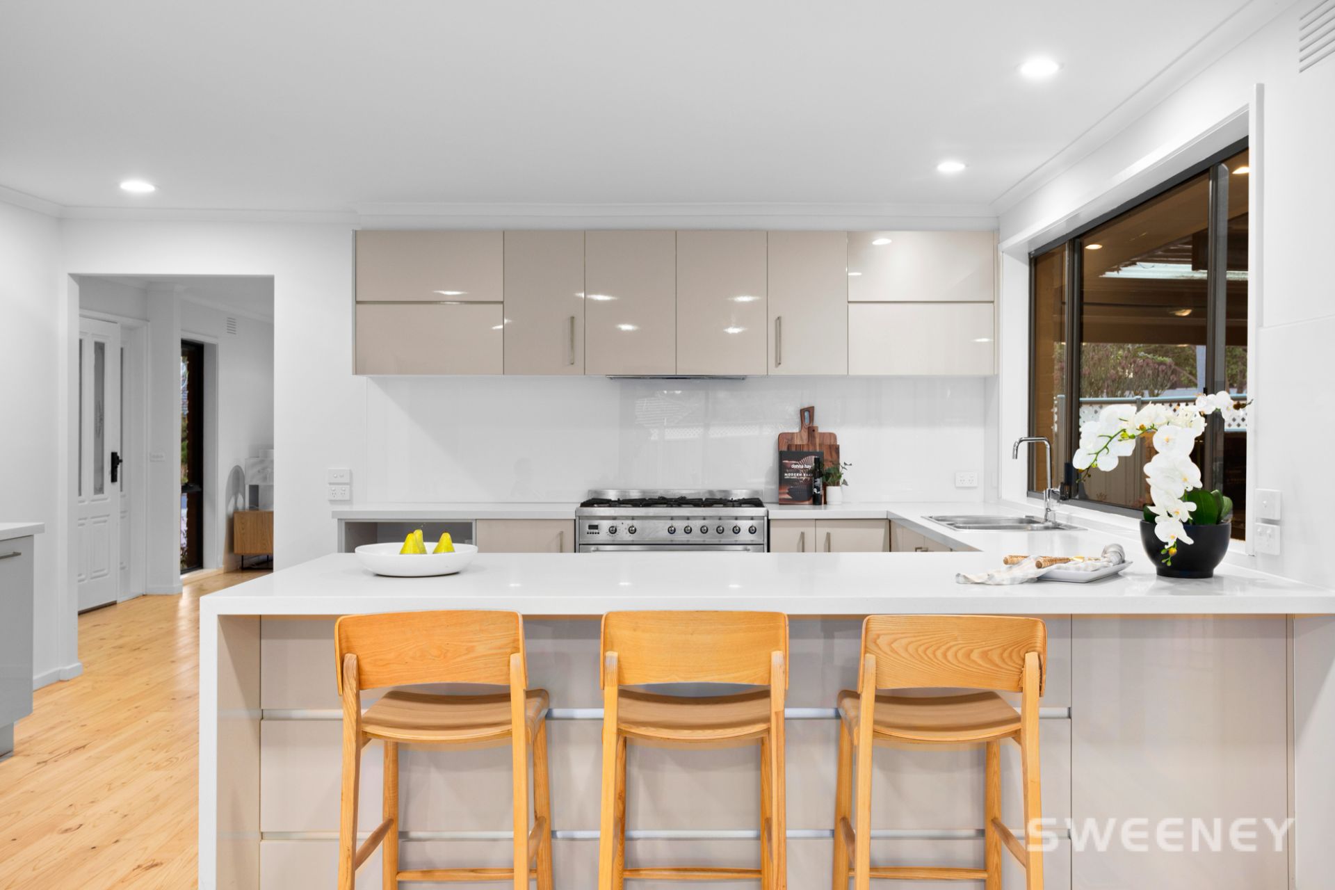 9 Investigator Grove, Altona Meadows - Thumbnail 4
