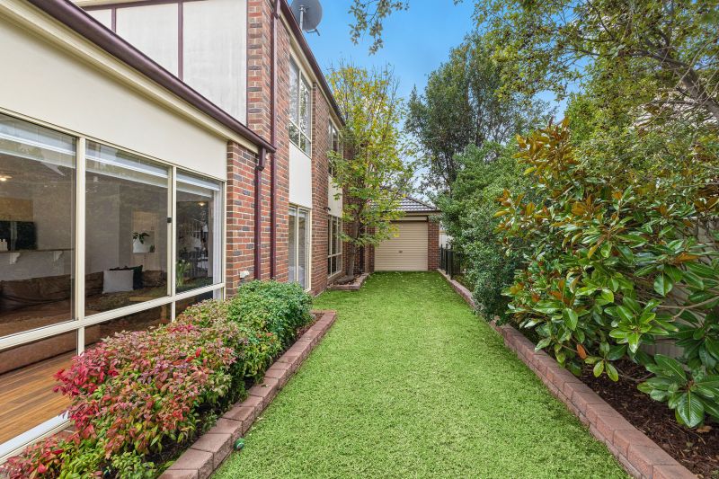 8 Braelands Close, Caroline Springs