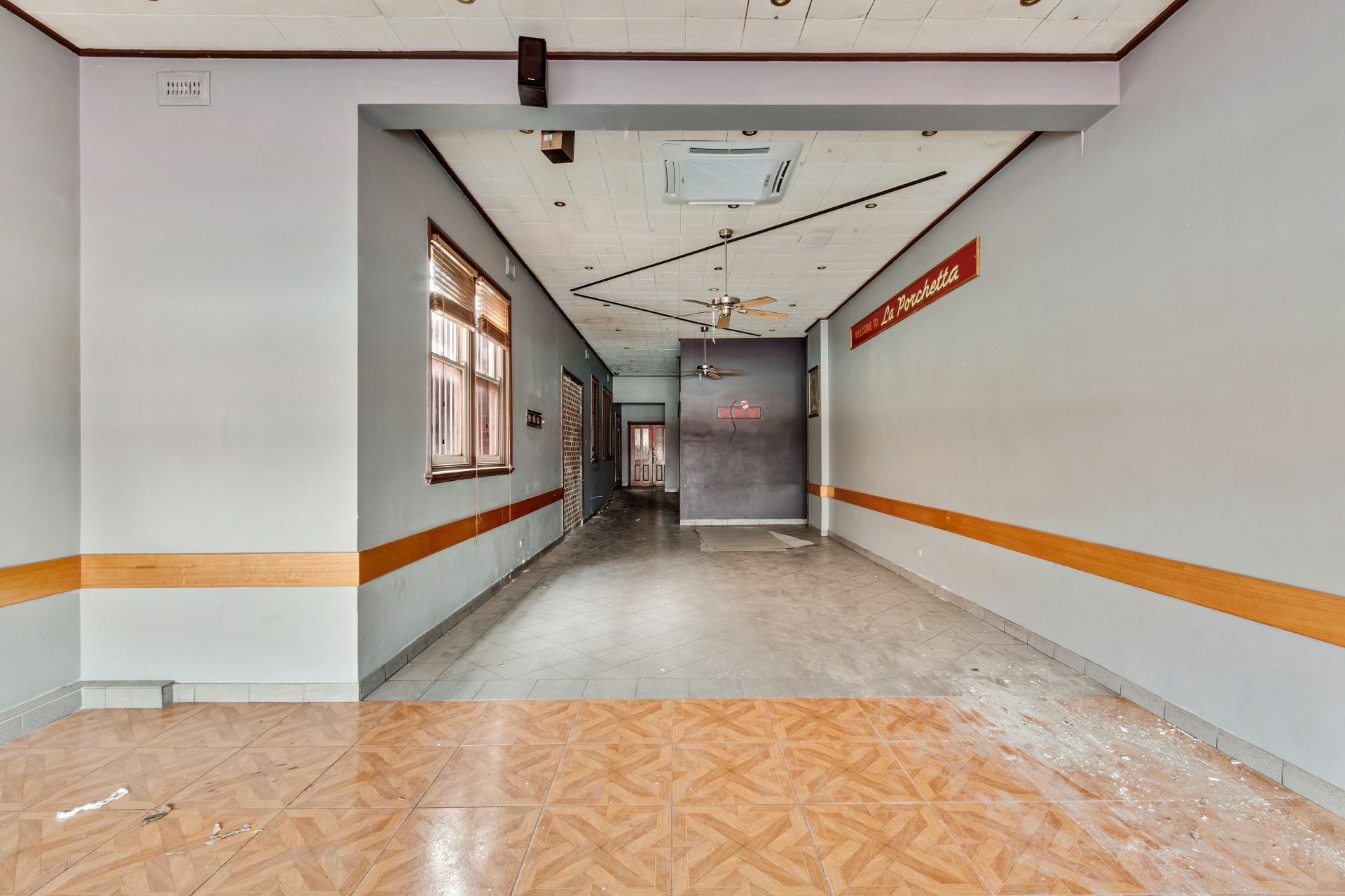 LANDLORD WILL CONSIDER ALL OFFERS!!!