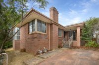 18 Mount Erin Crescent, Frankston South VIC