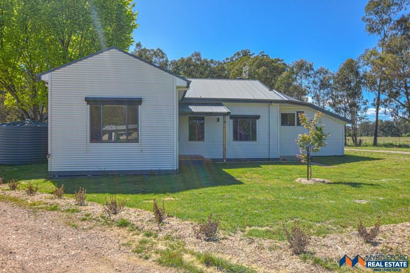 Real Estate For Sale 3 Carlassare Court Myrtleford , VIC