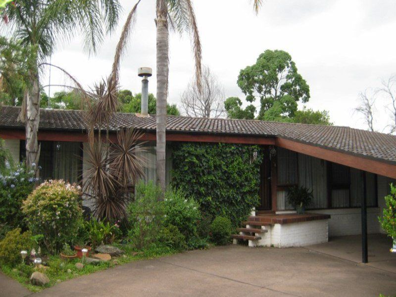 73 Tamboura Avenue BAULKHAM HILLS NSW, Baulkham Hills - Thumbnail 2