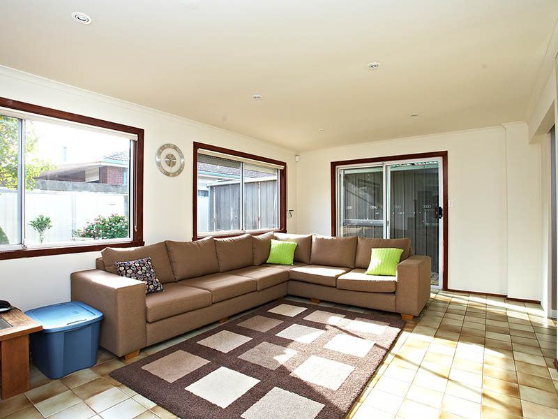 27 Roach Drive, ALTONA MEADOWS, Altona Meadows - Thumbnail 5