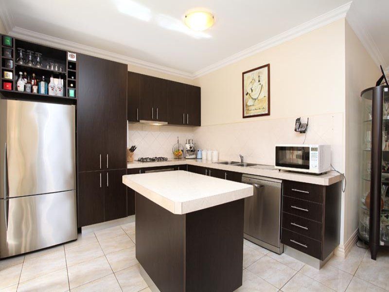 33 Studley Park Way, Caroline Springs - Thumbnail 3