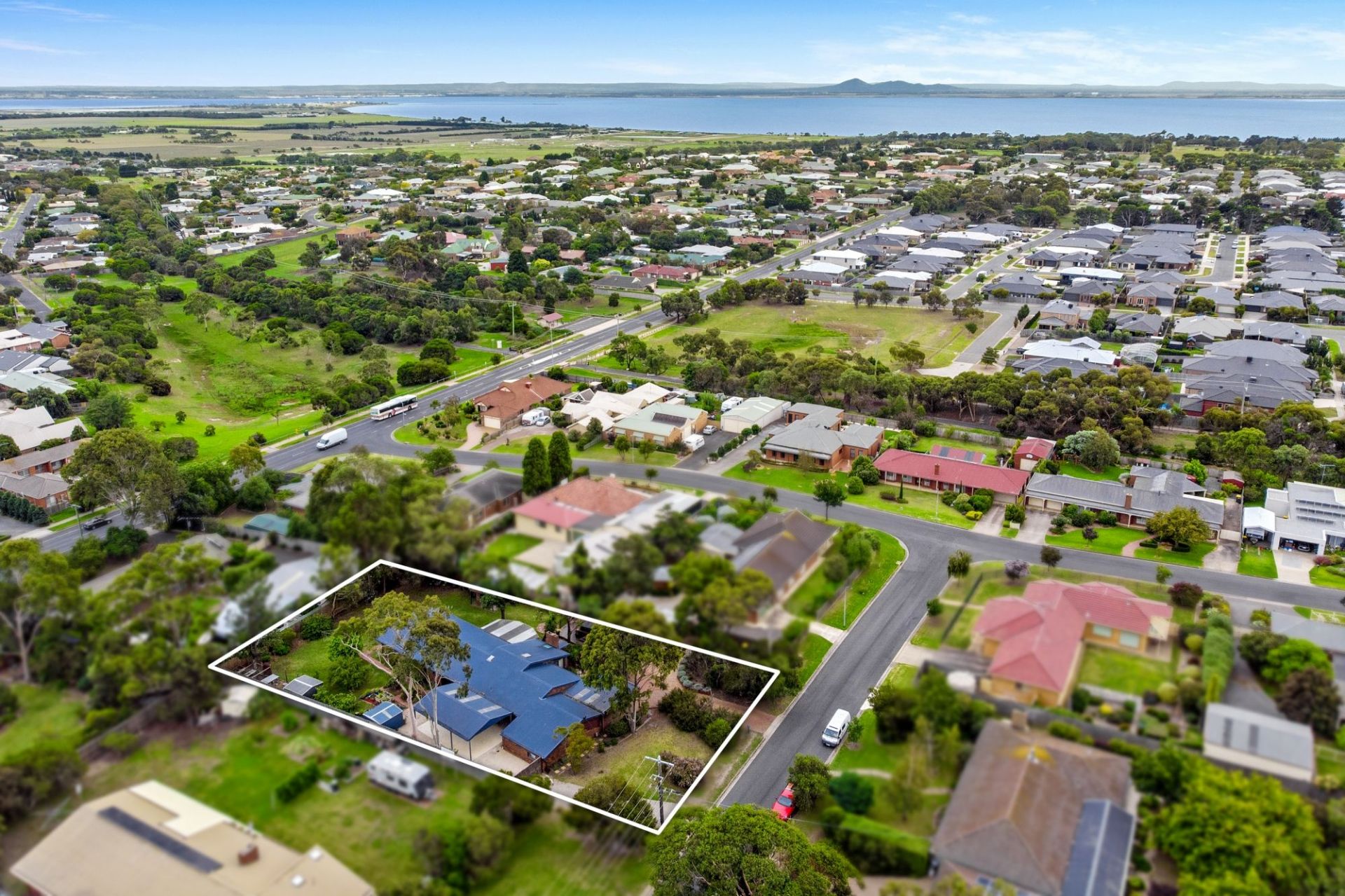 4 Mitchell Drive Leopold VIC, Leopold - Thumbnail 2