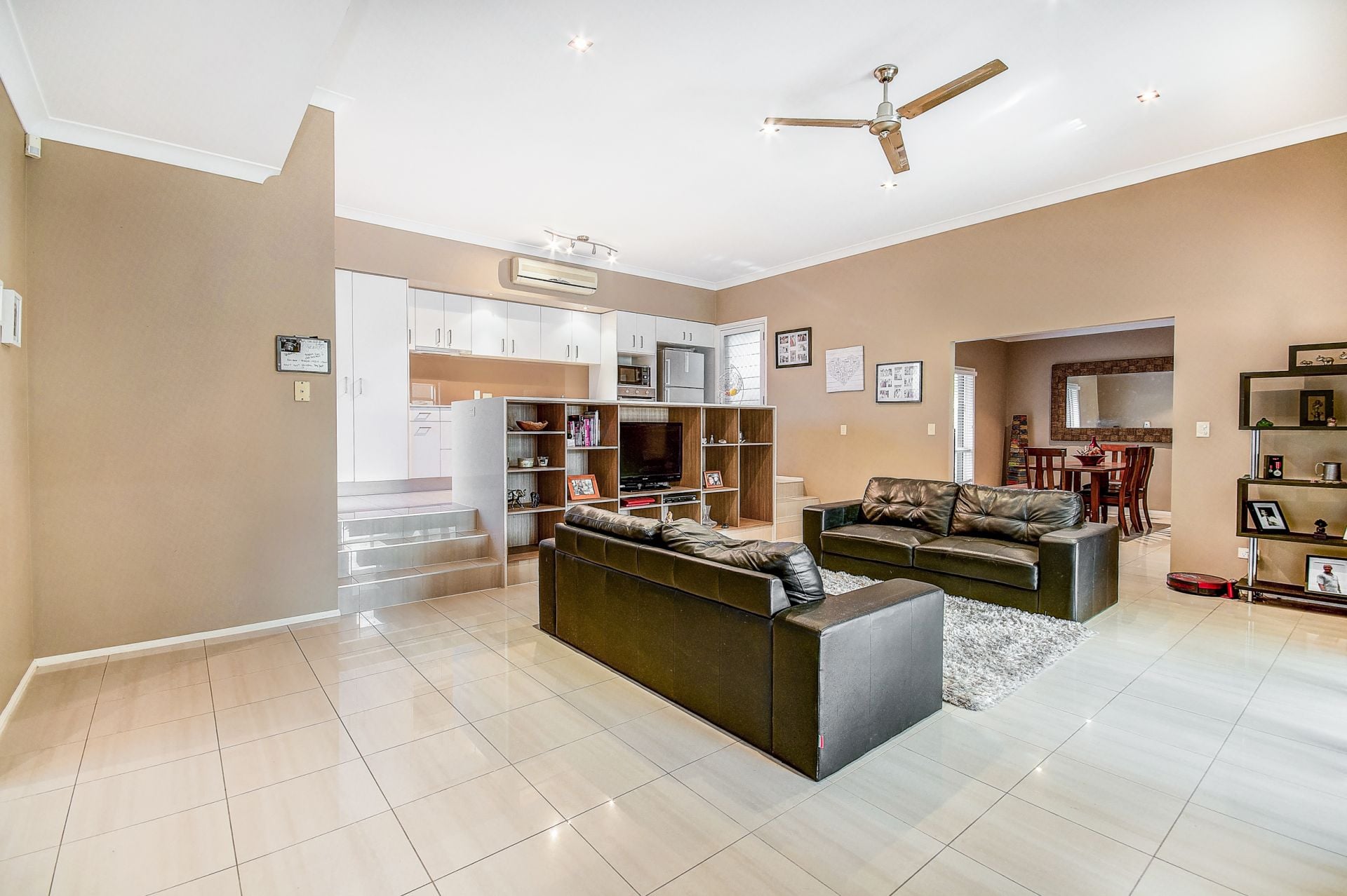 7 Crete Court Kawana Island QLD, Kawana Island - Thumbnail 4