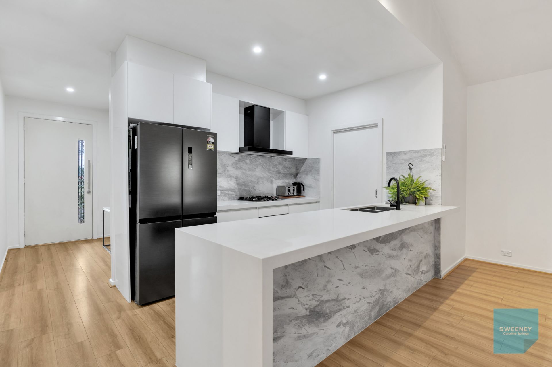 13 Tumbalong Street, Caroline Springs - Thumbnail 3