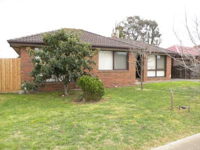 38 Freeman Crescent MILL PARK, 38 Freeman Crescent Mill Park - Thumbnail 4