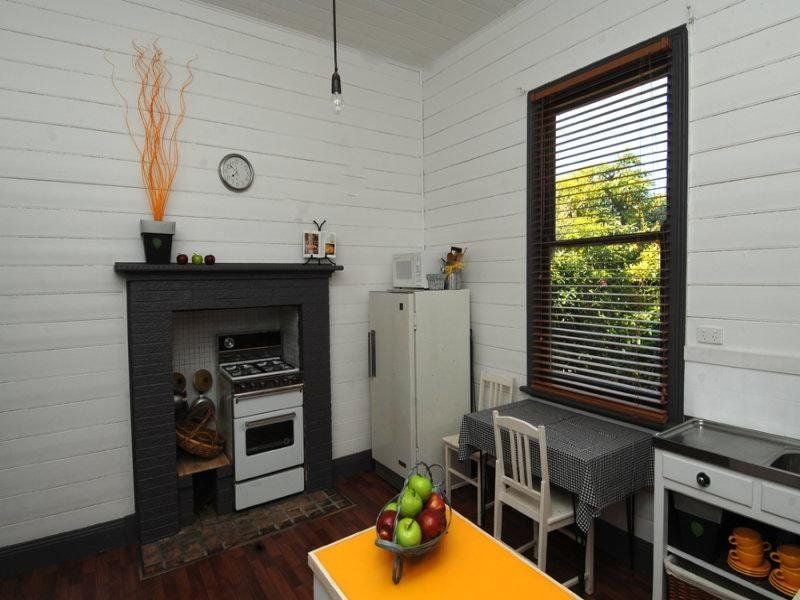 24 Gravesend Street COLAC VIC, Colac - Thumbnail 2