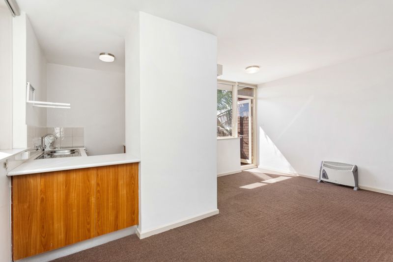 2/51 Stirling Street, Footscray - Thumbnail 5
