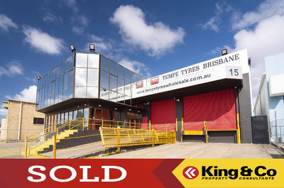 ACACIA RIDGE FREESTANDER!