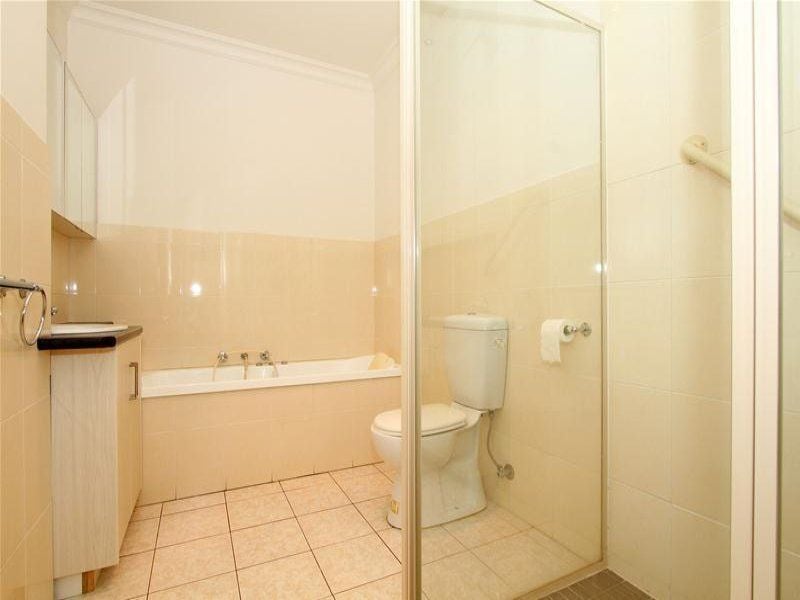 Stunning & Large 2 Bedroom Apartment