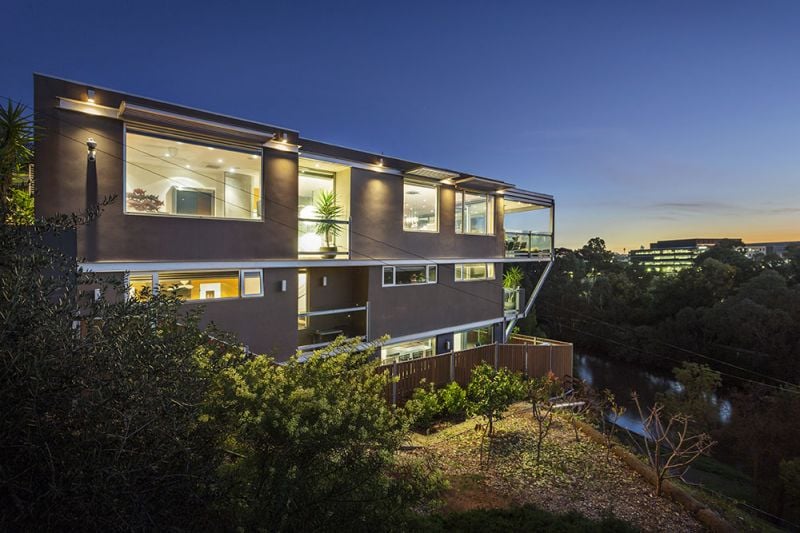 2 Harrison Crescent, Hawthorn - Thumbnail 2