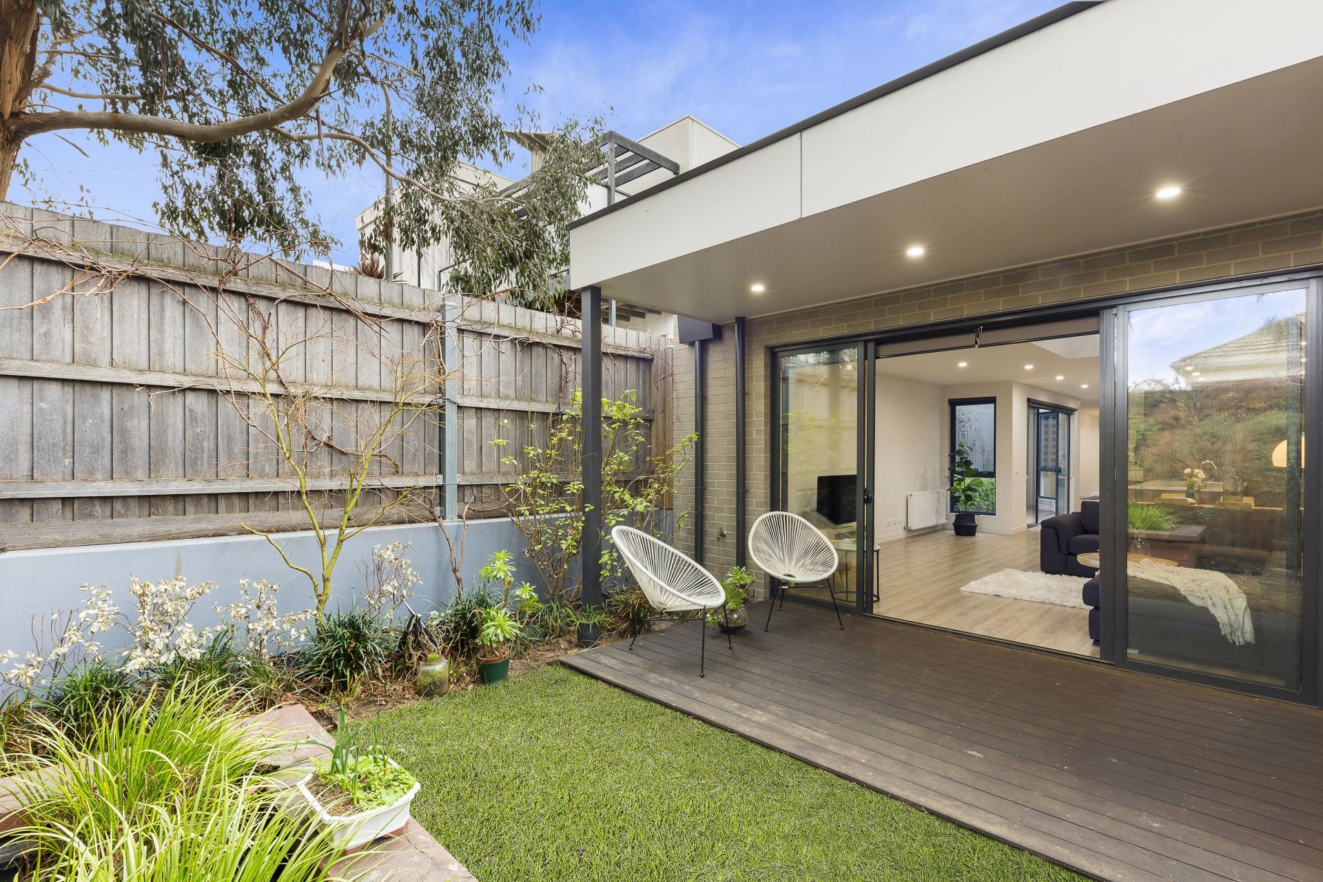 Beautifully Finished Townhouse Ideal For Family Life