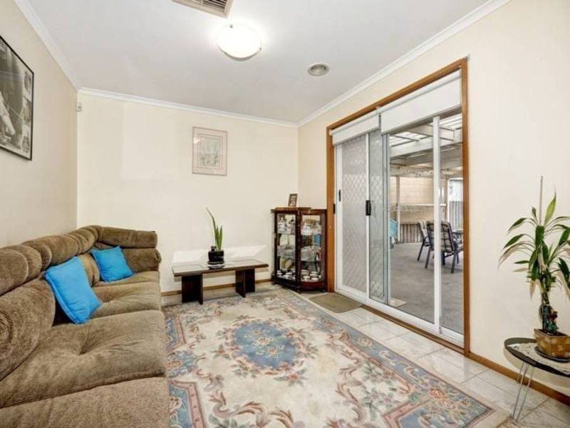 19 Knightsbridge Avenue, Altona Meadows - Thumbnail 8