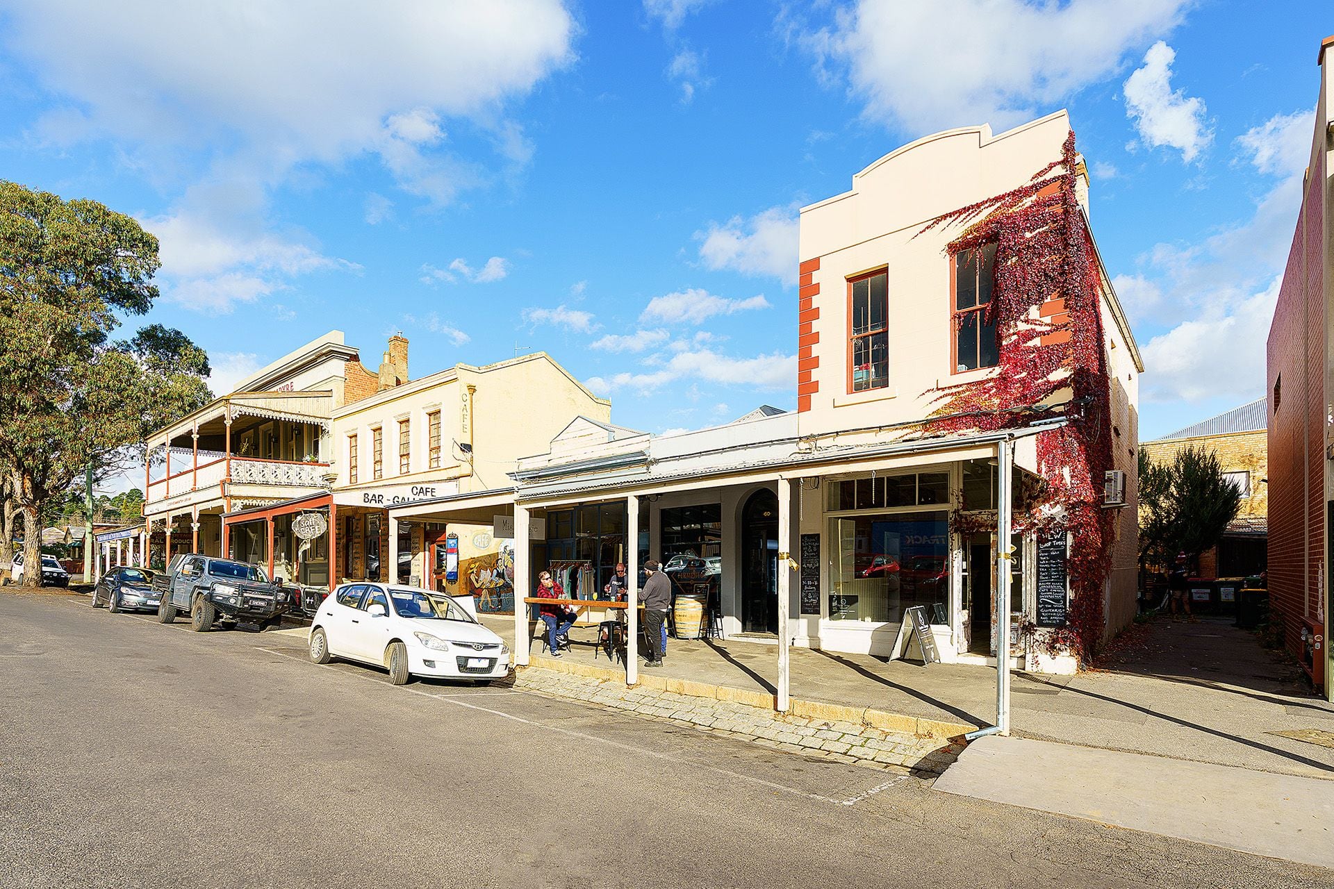 58 Mostyn Street, Castlemaine - Thumbnail 2