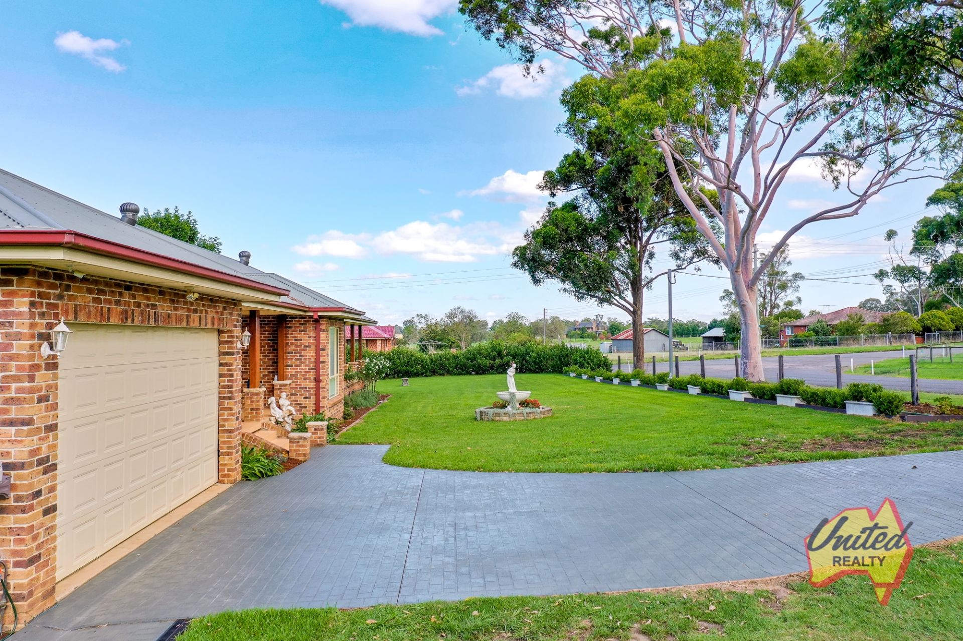 2 Sunnyside Drive, Ellis Lane United Realty