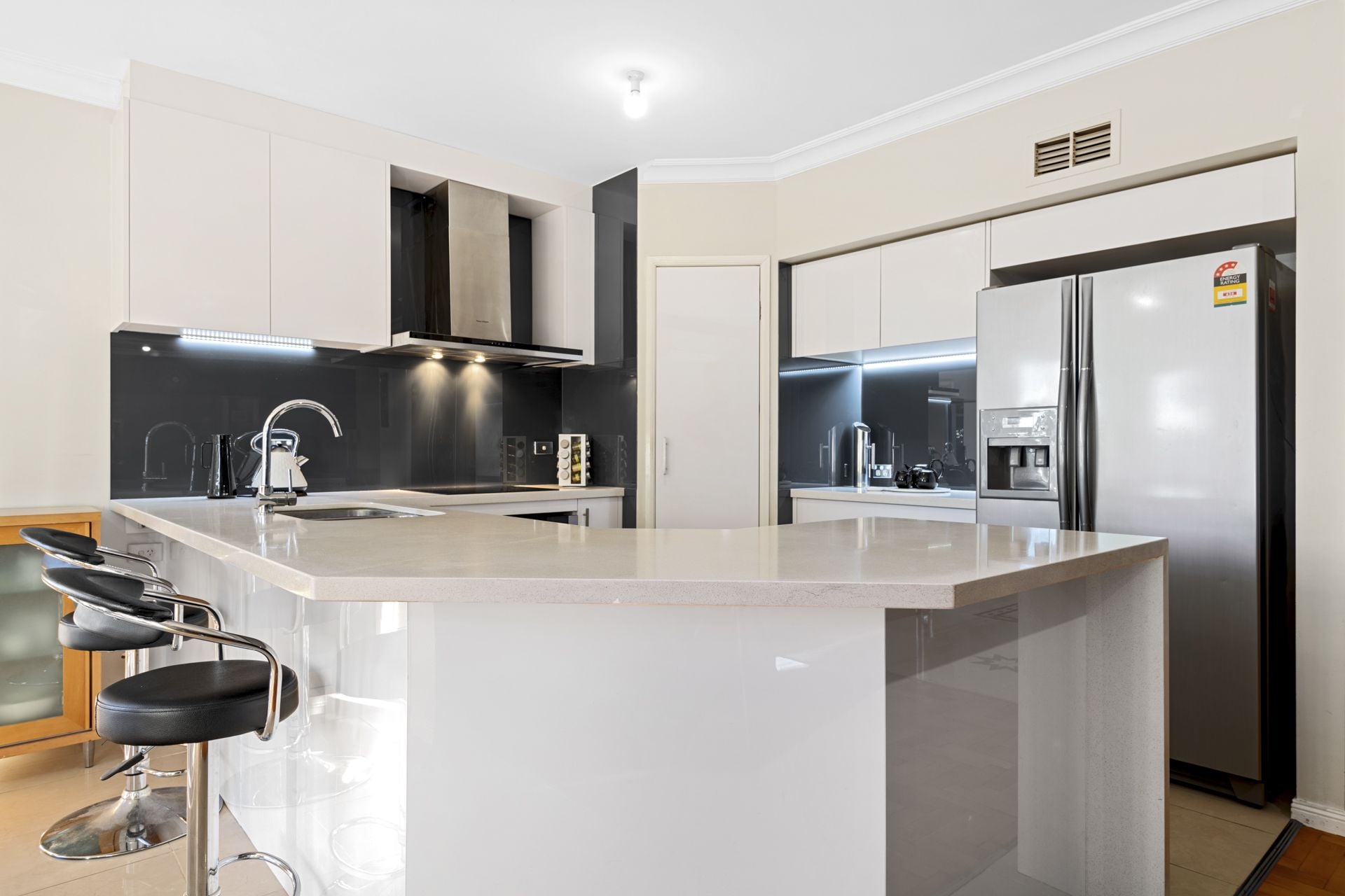 GREAT LOCATION - GREAT FAMILY HOME