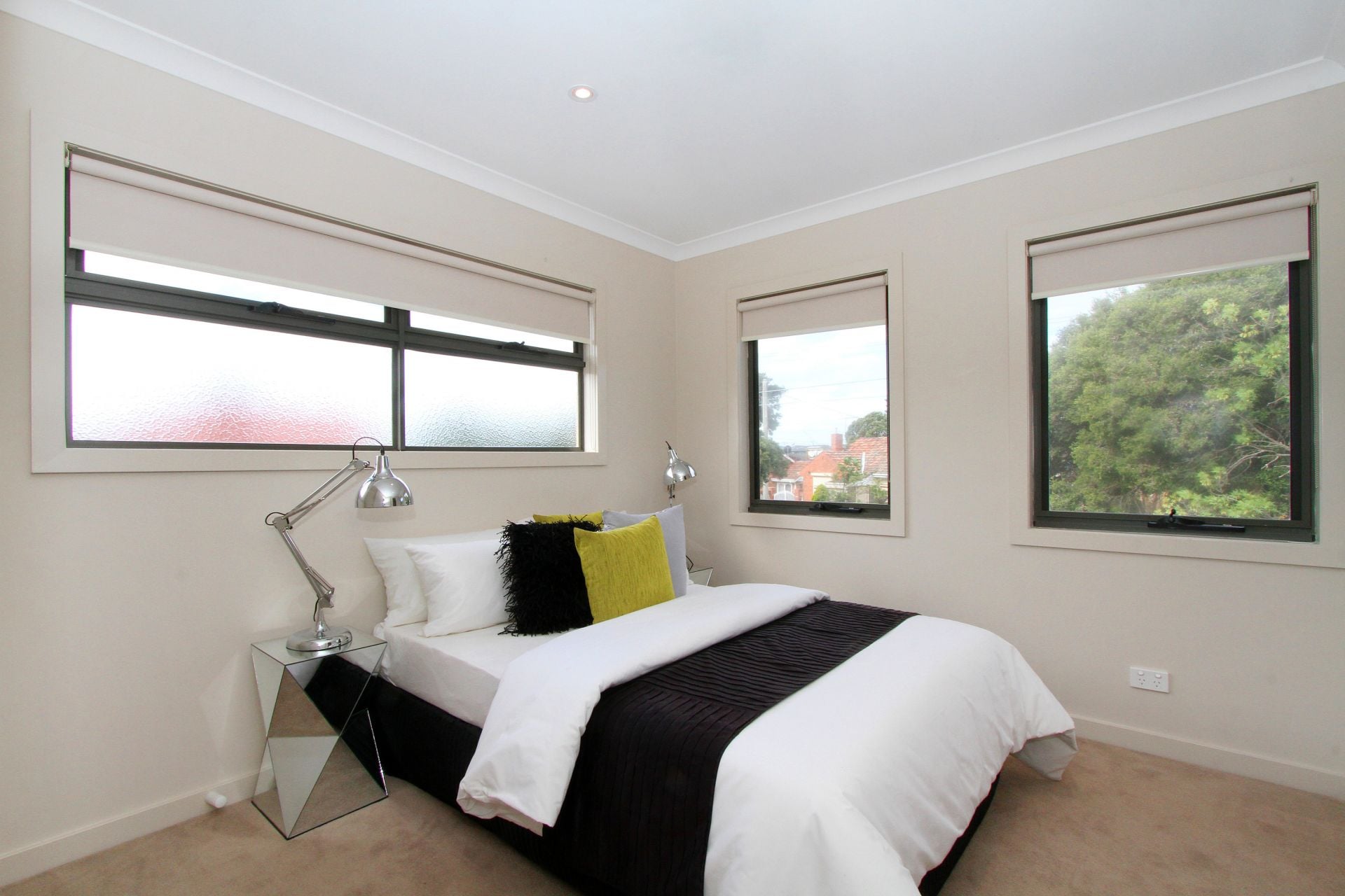 As New Townhouse In Great Location
