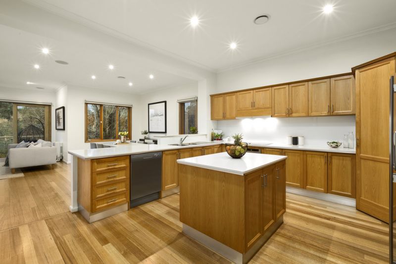 9 Spruzen Avenue, Kew East - Thumbnail 4