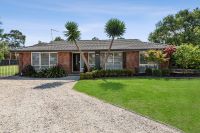 7 Parwan Crescent, Mornington VIC