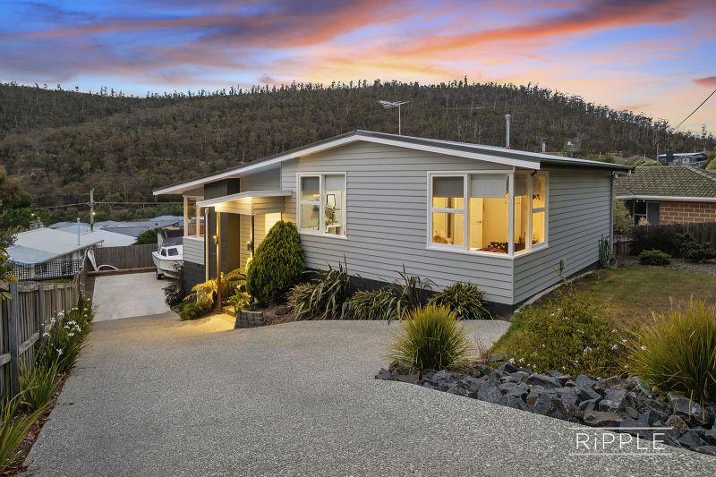 Real Estate For Sale 82 Currajong Street Mornington , TAS