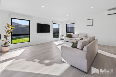 4
 
 
 
  
 
 
 2
 
 
 
  
 
 
 4
 
 
 
 
 
 
 
 24 Hugo Court, Ulverstone TAS 7315, Ulverstone - Thumbnail 7